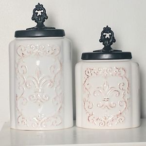 Kitchen canisters